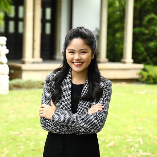 Picture of Medeline HO